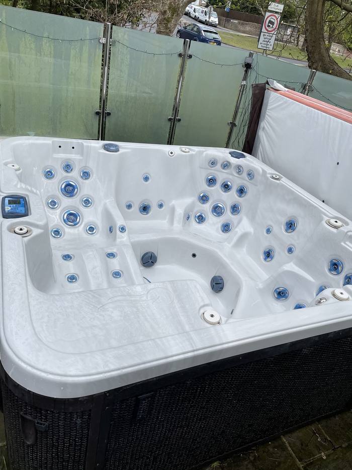 Hot tub repair near Brighton