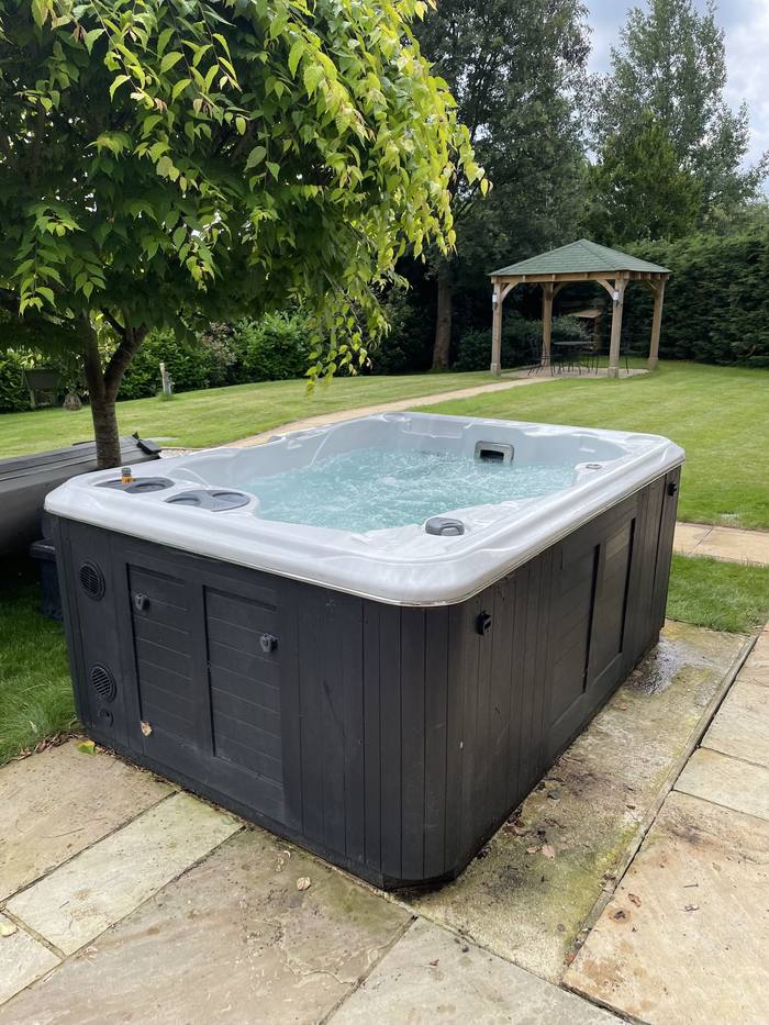 Hot tub repair carried out near Brighton