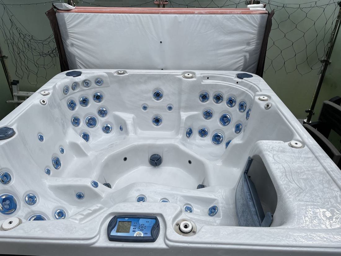 Hot Tub Hero van and equipment, Sussex