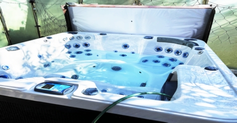 hot tub cleaning